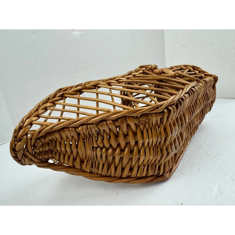 Vintage Woven Wicker Wine Bottle Cradle Rattan Pourer Basket Rustic Home Decor
